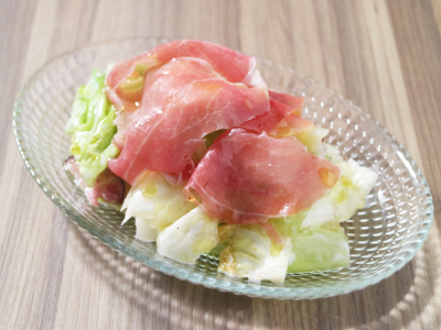 春採りキャベツと生ハムのコールスロー