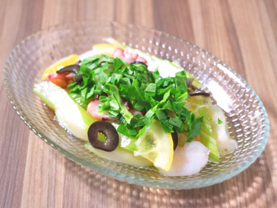 セロリと魚介のセビーチェ